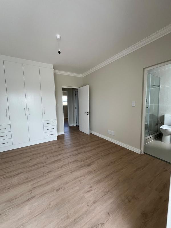 To Let 3 Bedroom Property for Rent in Pinehurst Western Cape